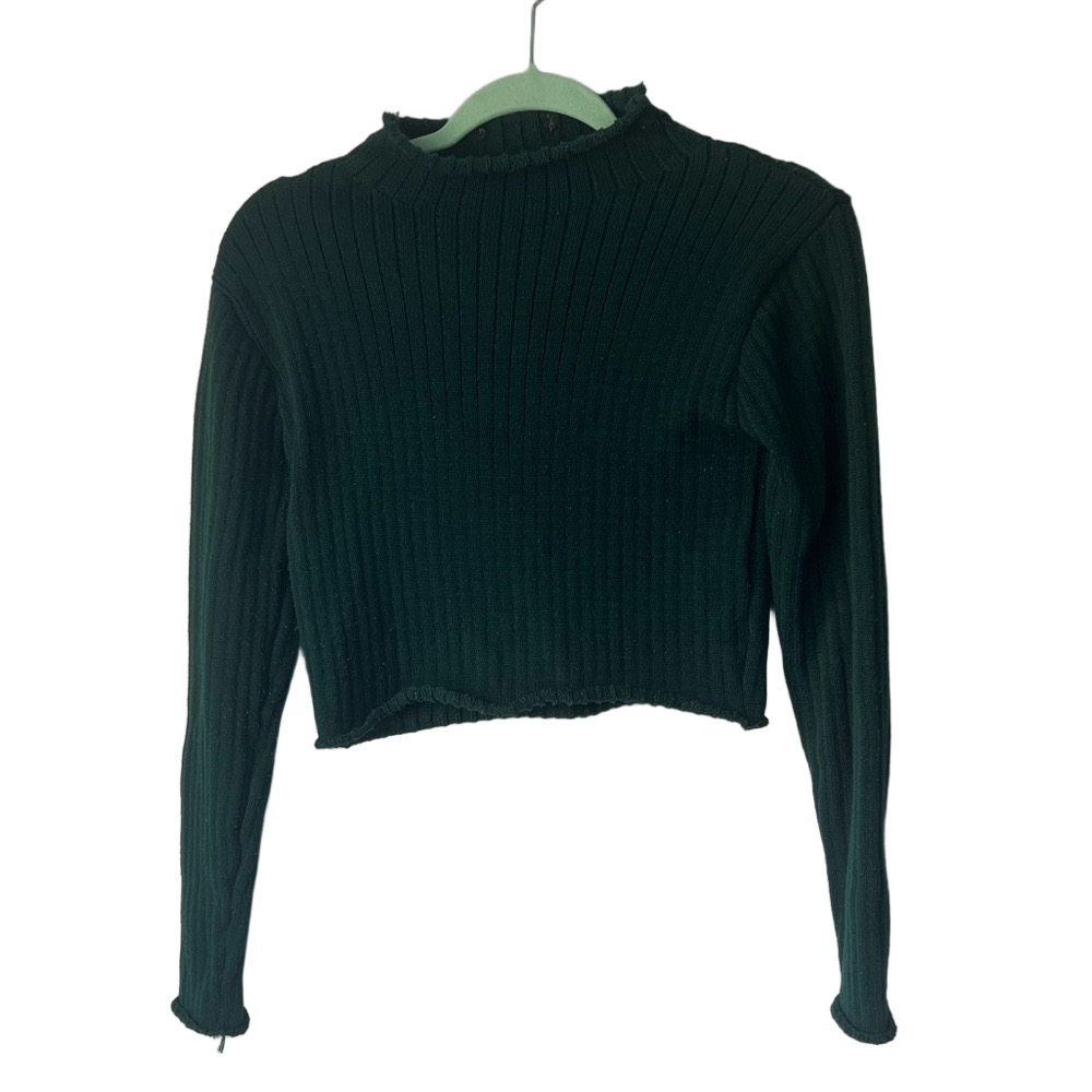 Women’s dark green knit cropped sweater